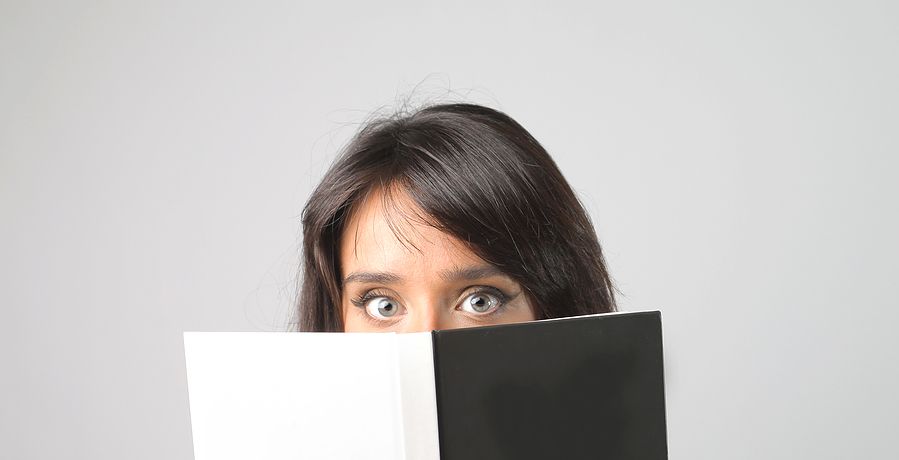 كيف تتصرّفين إزاء المواقف المحرجة؟