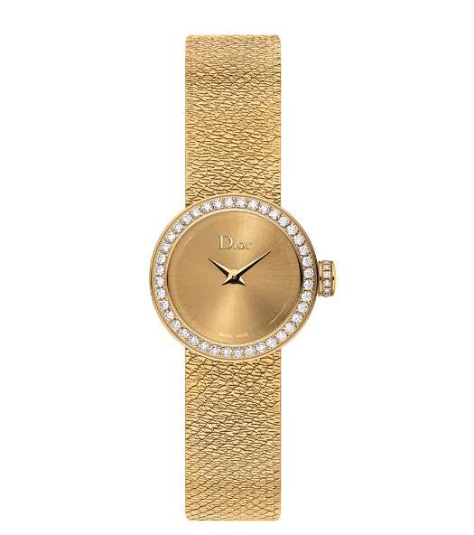 احصلي على اطلالات انيقة وراقية مع ساعة La D de Dior Satine