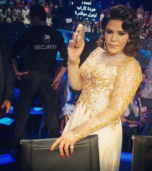 إطلالة مميّزة وأنيقة لأحلام في Arab Idol