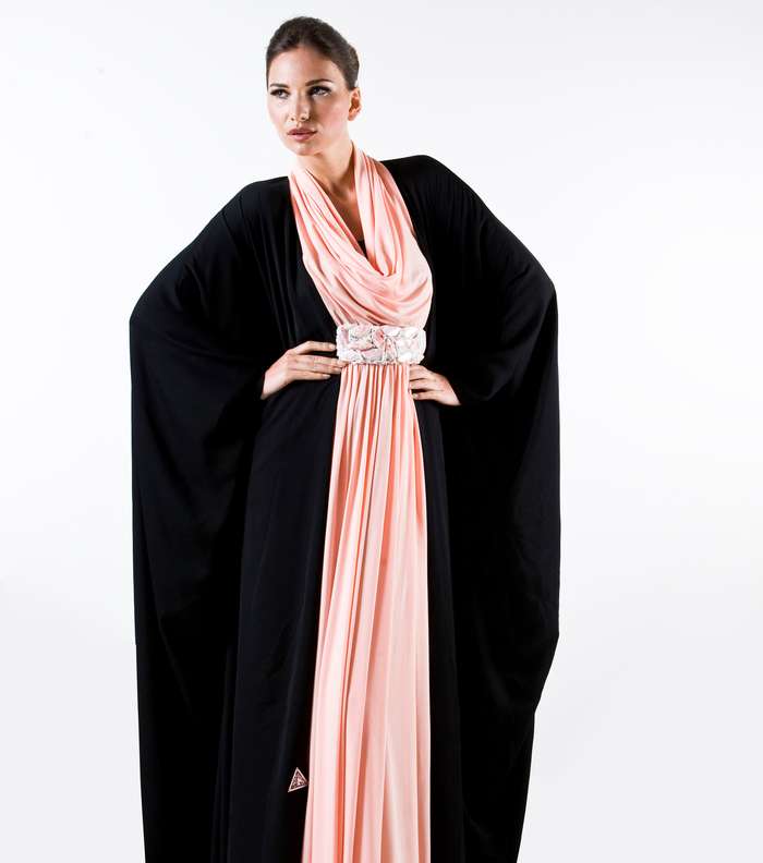 من مجموعة DAS Collection، إليكِ أجمل موديلات العبايات