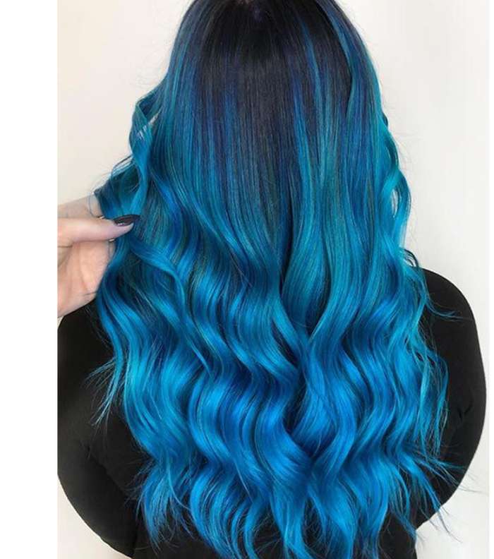 صبغة شعر ازرق