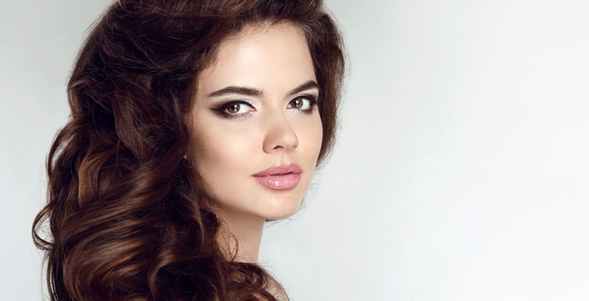 حيلة تضمن لك ثبات الأيلاينر طوال اليوم