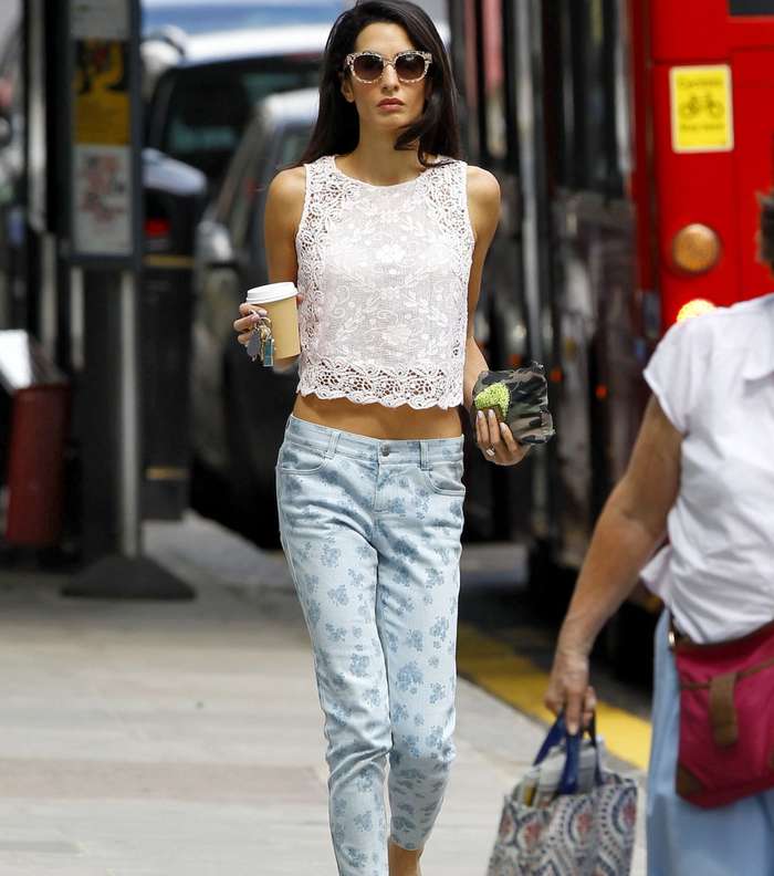 أمل علم الدين تتألق بموضة الـ Crop Top