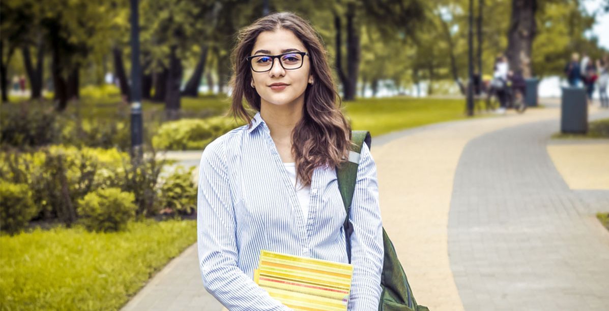 ملابس تعرضك للسخرية اذا ارتديتها الى الجامعة