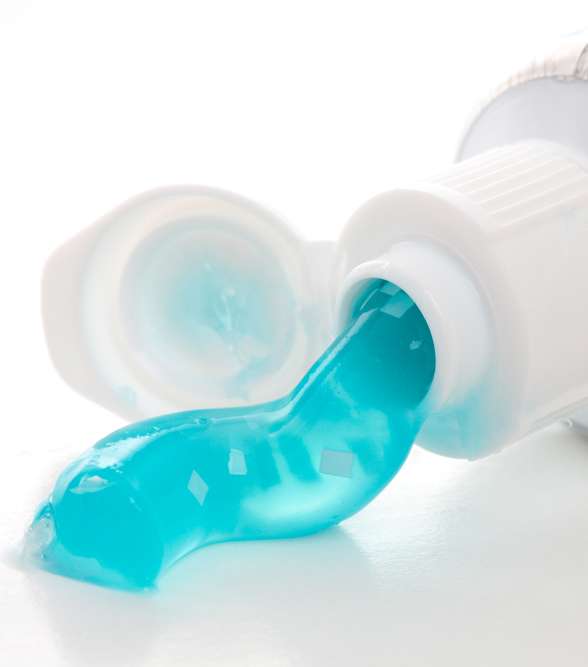 معجون الأسنان...أوّل الأسباب