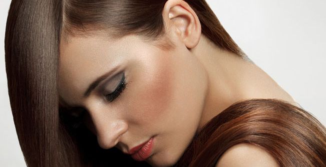 اهم 4 خلطات طبيعية للعناية بالشعر وعلاج مشاكل الشعر