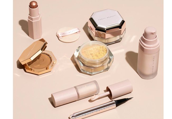 مجموعة مستحضرات مصغرة للسفر من Fenty Beauty