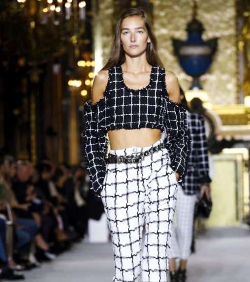 تعرفي على تصاميم Olivier Rousteing لصيف 2018