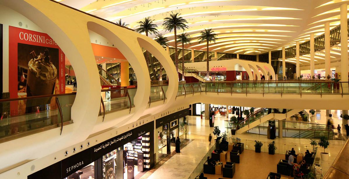 مولات وأسواق المملكة تفتح أبوابها اليوم 