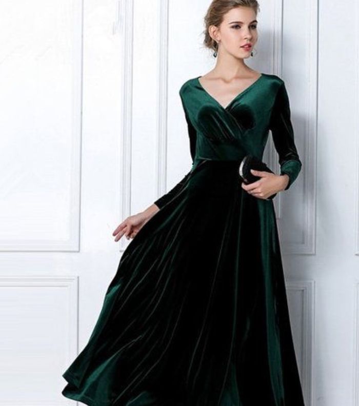 صور اروع فستان مخمل طويل
