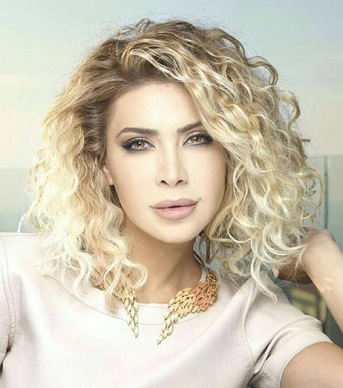 نوال الزغبي في التاسعة عشرة من العمر