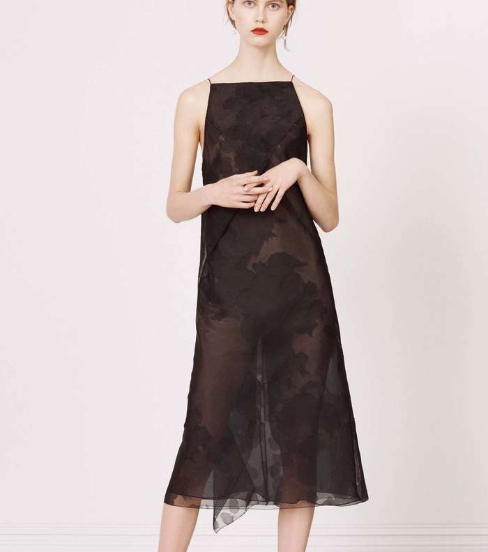 اليك موضة الفساتين الشفافة من Jason wu من مجموعة Pre Fall 2016