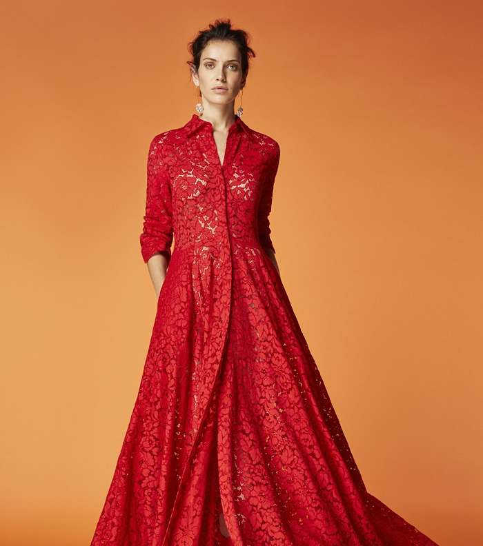 فستان الدانتيل الماكسي بالاكمام الطويلة باسلوب القفطان لاطلالة تناسب شهر رمضان المبارك