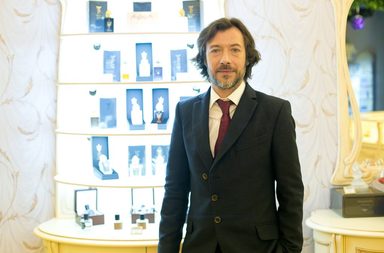 كل ما تريدين معرفته من اخبار ومعلومات وصور ووثائق عن Stéphane Humbert Lucas