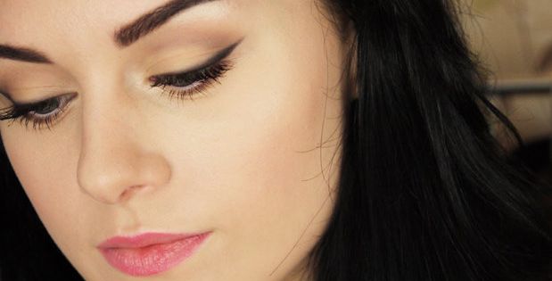 طريقة وضع مكياج ناعم