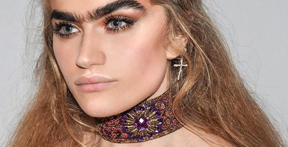 ياسمينة تتذكر: صيحات ماكياج 2017 لا تمت الى الجمال بصلة