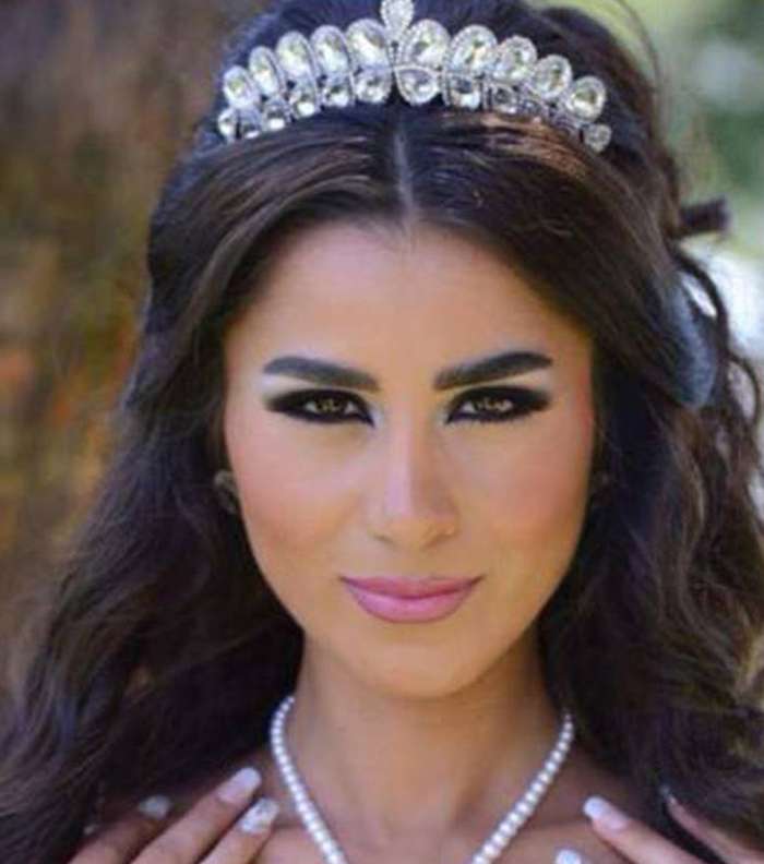 مكياج سموكي جذاب توقيع خبيرة التجميل كوليت اسكندر