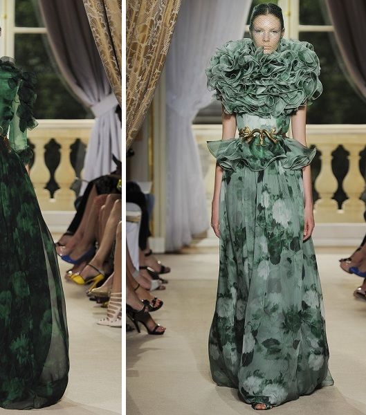 أزياء فائقة الرقي من Giambatista Valli