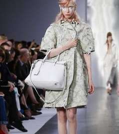 تألقي بأزياء Maison Martin Margiela لصيف 2016