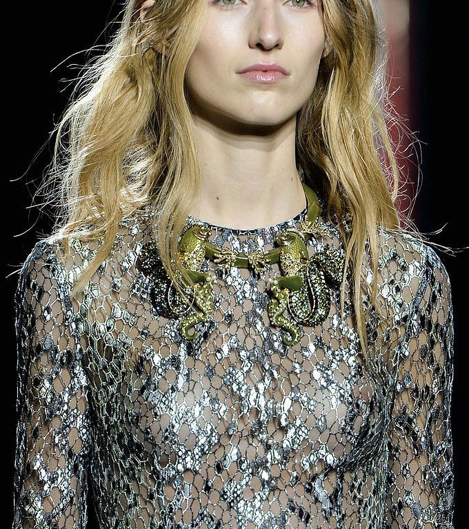 Mary Katrantzou مع الإطلالة الطبيعية