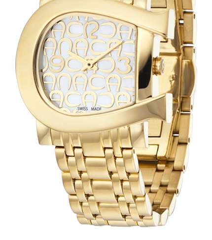 ساعة ذهبية مميّزة