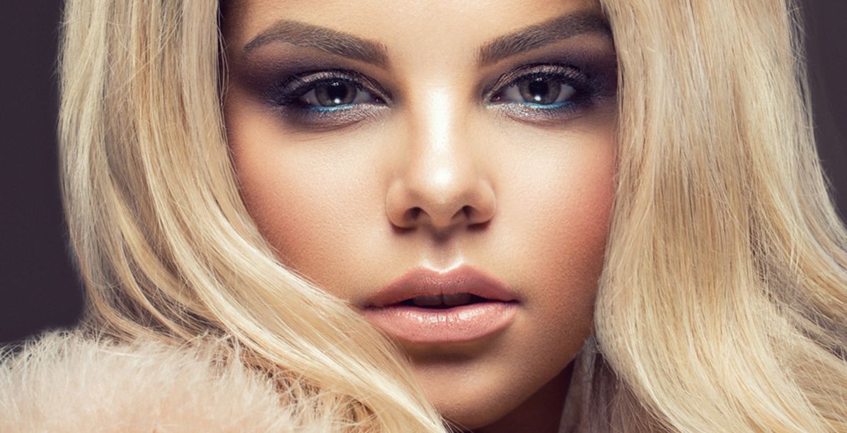 طريقة طبيعيّة تجعل شعرك أشقر في أقل من أسبوعين!