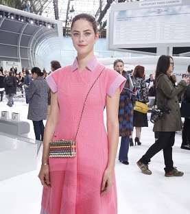 بالصور، إليك إطلالات الممثلات خلال عرض أزياء CHANEL لصيف 2016