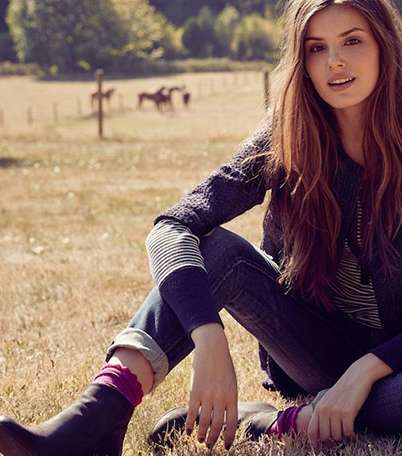 صور موضة الجينز القصير أو الـ Cropped Jeans