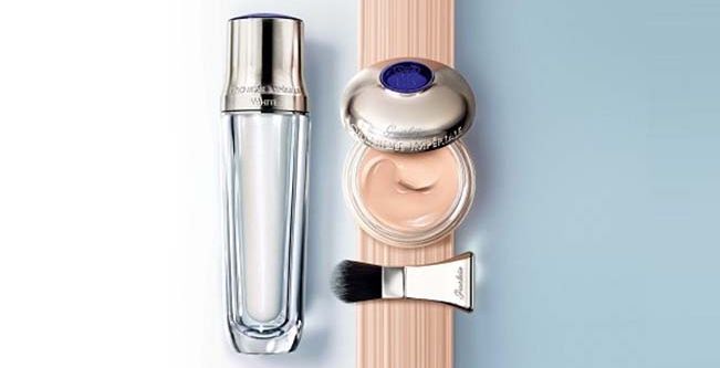 مستحضر أساس كريمي من Guerlain