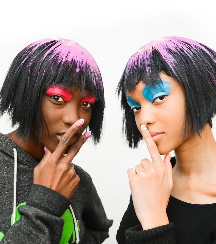 إطلالة المهرّج مع Jeremy Scott