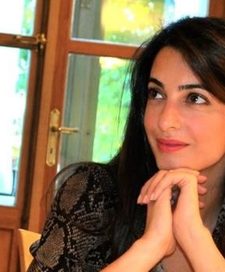 كل ما تريدين معرفته من اخبار ومعلومات شخصية وصور ووثائق عن حبيبة وخطيبة الممثل جورج كلوني أمل علم الدين 