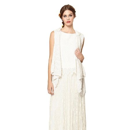 لباس غير متكلف ورومانسي من مجموعة Alice & Olivia الجديدة