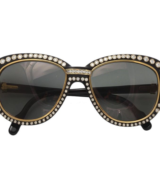 من بين النظارات المشسية الاغلى في العالم، نظارات كارتييه الشمسية