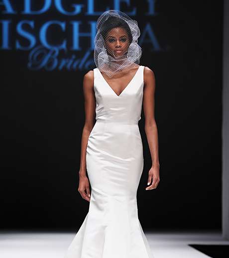 تميّز القصّة في ثوب زفاف Badgley Mischia