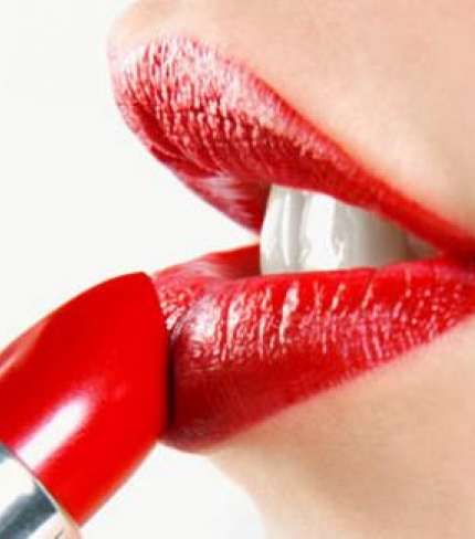 الأحمر وكل التدرجات القوية...بعيدة عن خيالك!