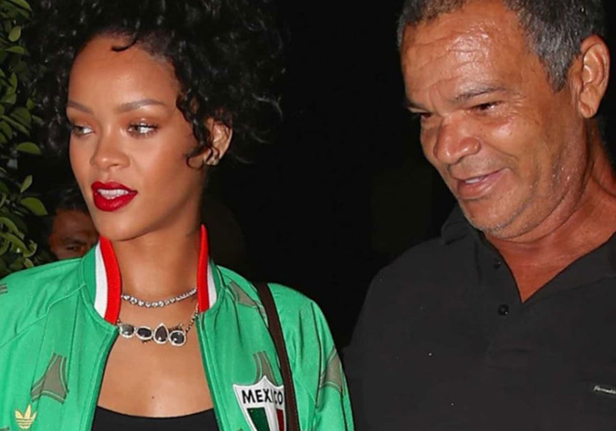 صورة تجمع ريهانا مع والدها