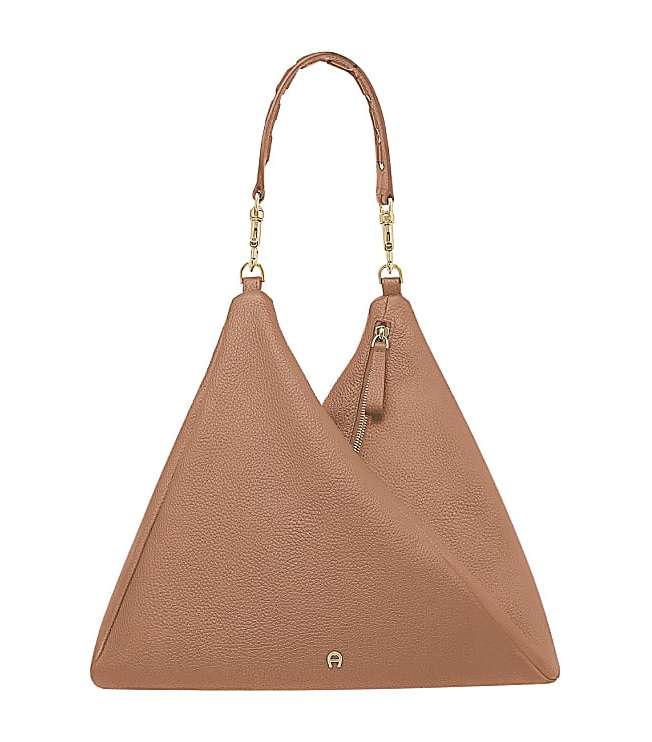 صور احدث موديلات شنط اقنر