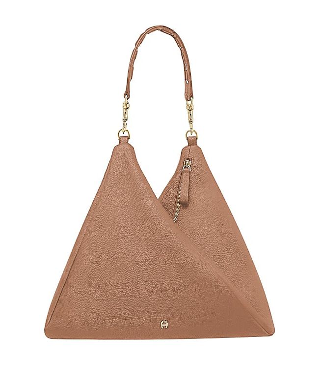 صور احدث موديلات شنط اقنر