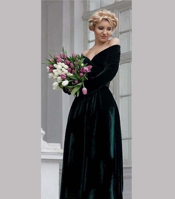 صور اروع فستان مخمل طويل