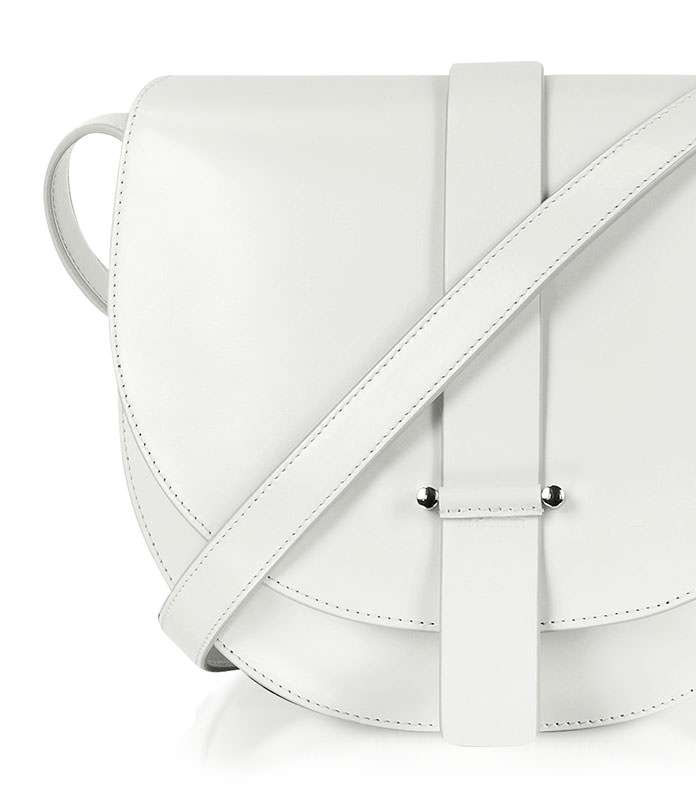 اختاري حقيبة Jil Sander لاطلالة باسلوب السبعينيات