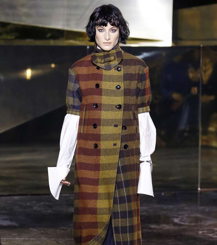 موضة السترة الماكسي بالاقمشة المقطعة من H&M لشتاء 2017