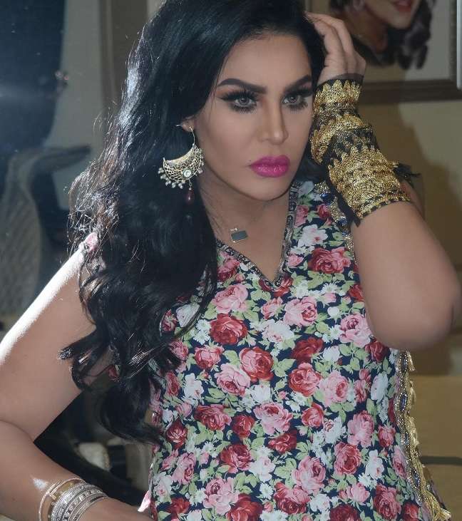 تعرفي على موضة الاقمشة المطبعة مع الفنانة احلام