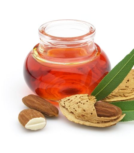 الخطوة الثانية: زيت اللوز