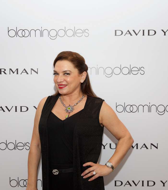 خبيرة الاتيكيت، بلسم الخليل في حفل اطلاق مجوهرات ديفيد يورمان في متجر بلومينغديلز