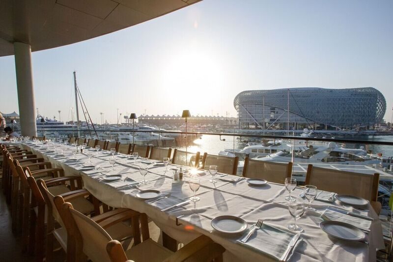 : الفاخرة في أبو ظبي Cipriani Sail & Dine تجربة
