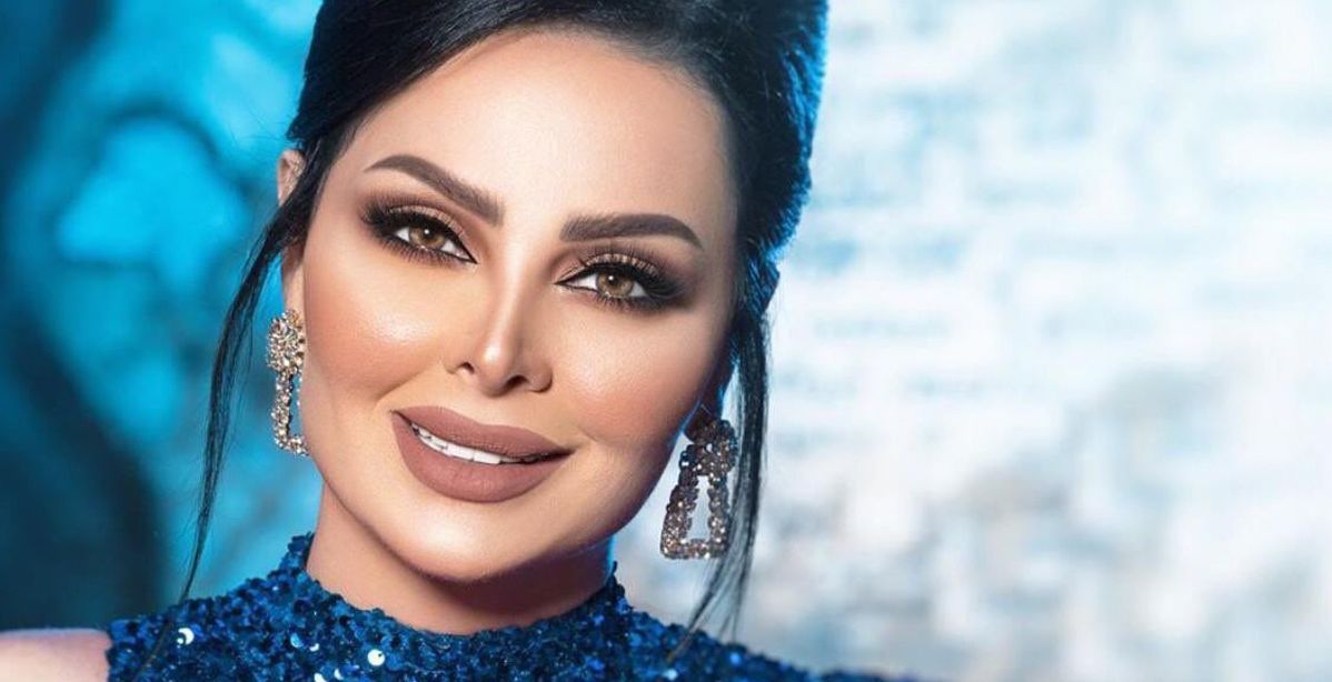 ديانا كرزون تدخل القفص الذهبي وتعلن الخبر بصورة مع حبيبها