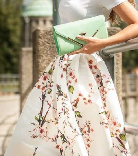 صور موديلات جديده وناعمه لتنانير واسعة عالية الخصر