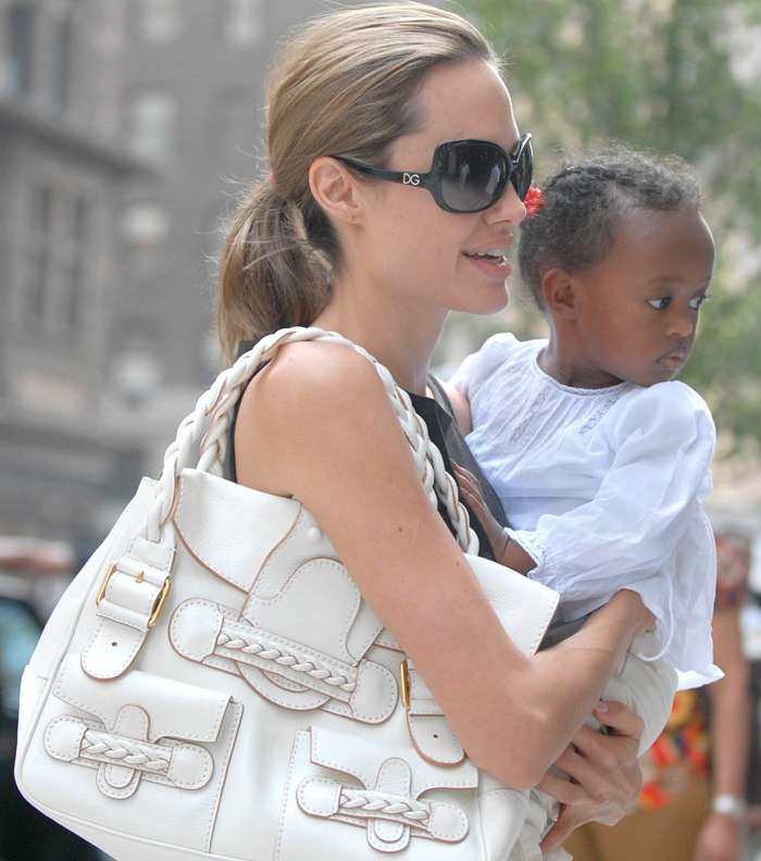 من موديلات شنط أنجيلينا جولي، حقيبة Histoire من فالينتينو