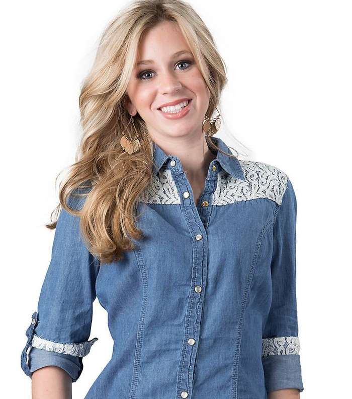 إعتمدي بلايز الجينز التي يدخلها الدانتيل