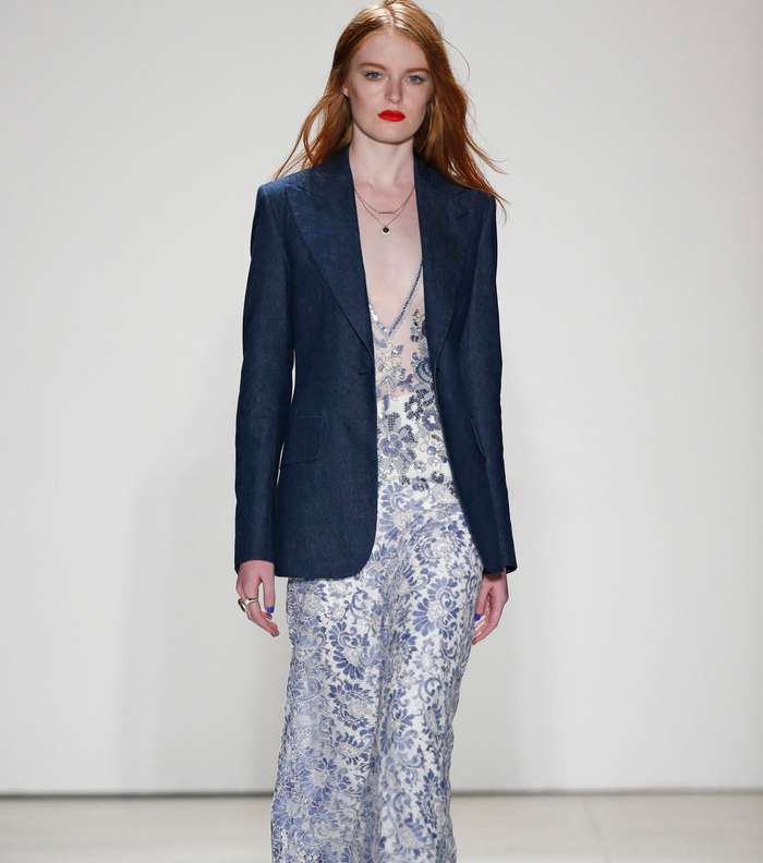 موضة البلايزر مع الفساتين من Jenny Packham لصيف 2016